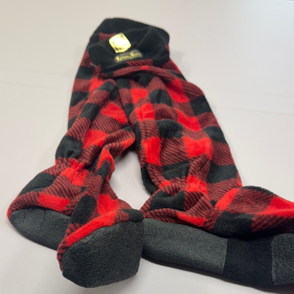 Twinkle Toes. Made in Alaska. Red and Black Plaid Fleece slipper socks. Size 7